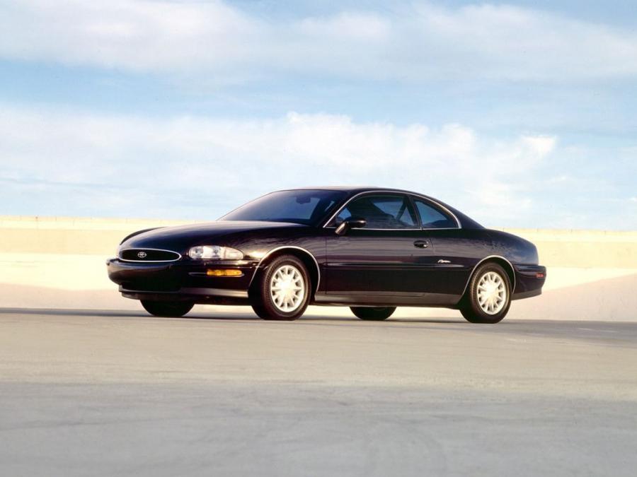  Buick Riviera (D07 GD2) 1997 года  (фото 2 из 5)